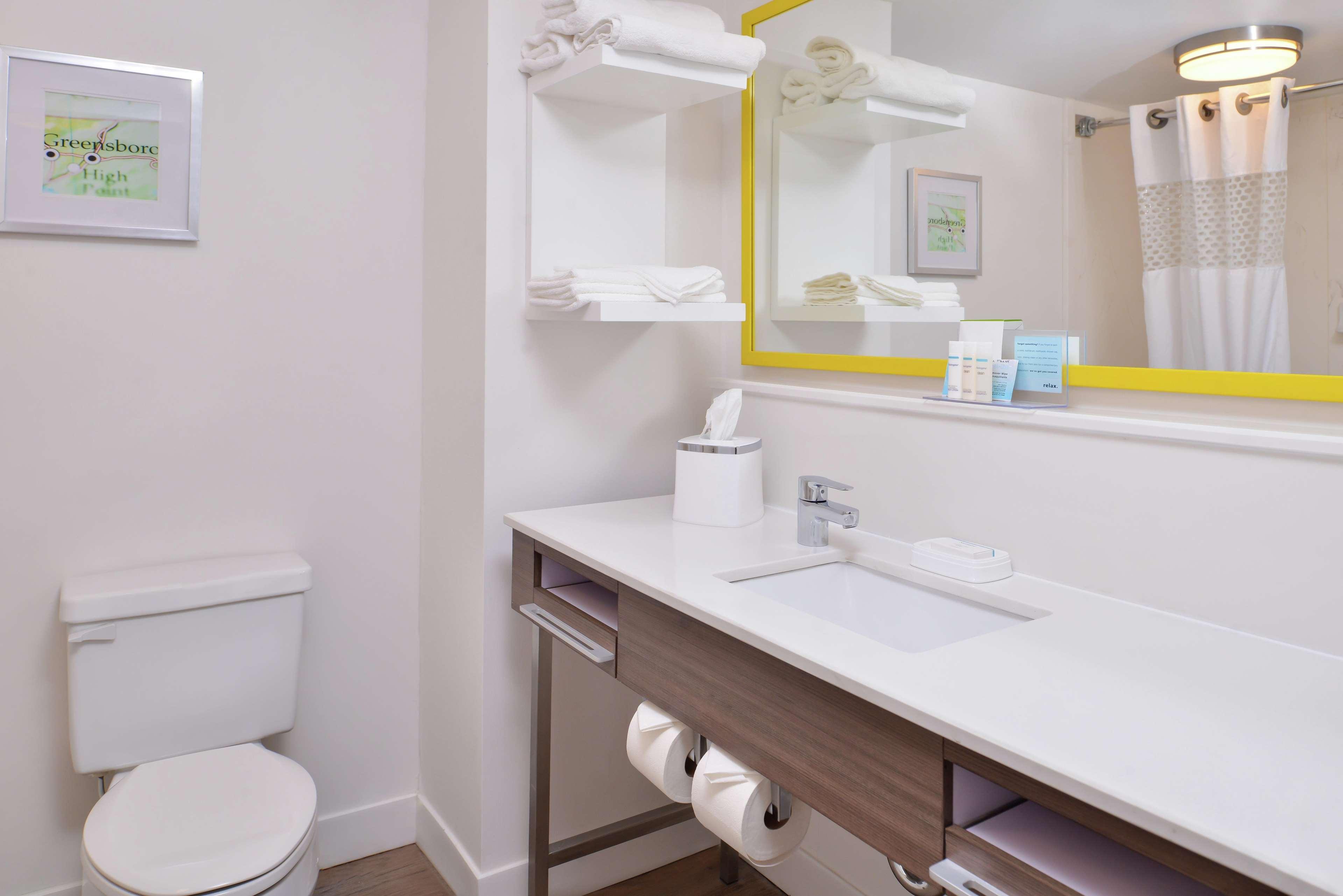 Hampton Inn Greensboro East / Mcleansville מראה חיצוני תמונה