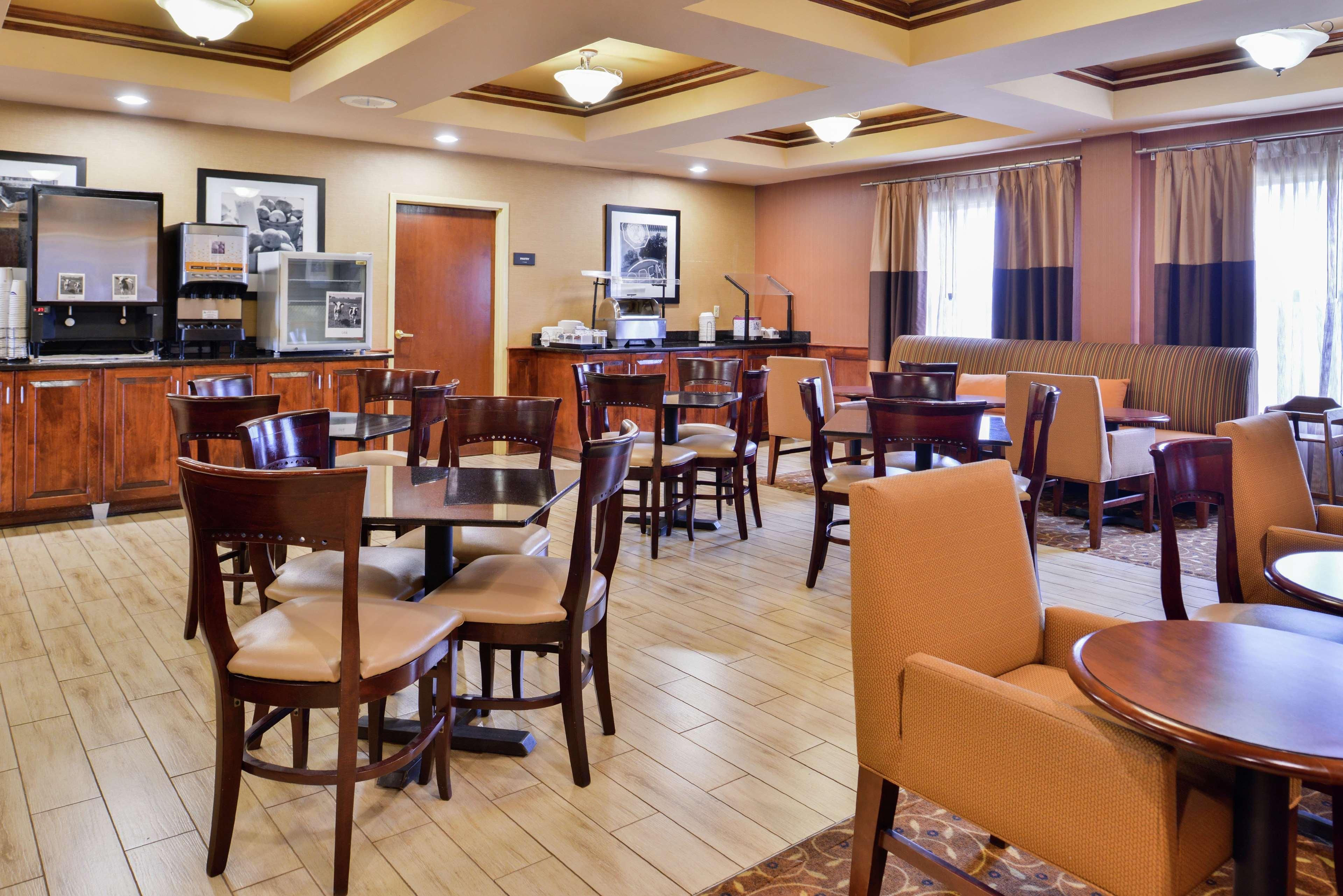 Hampton Inn Greensboro East / Mcleansville מראה חיצוני תמונה