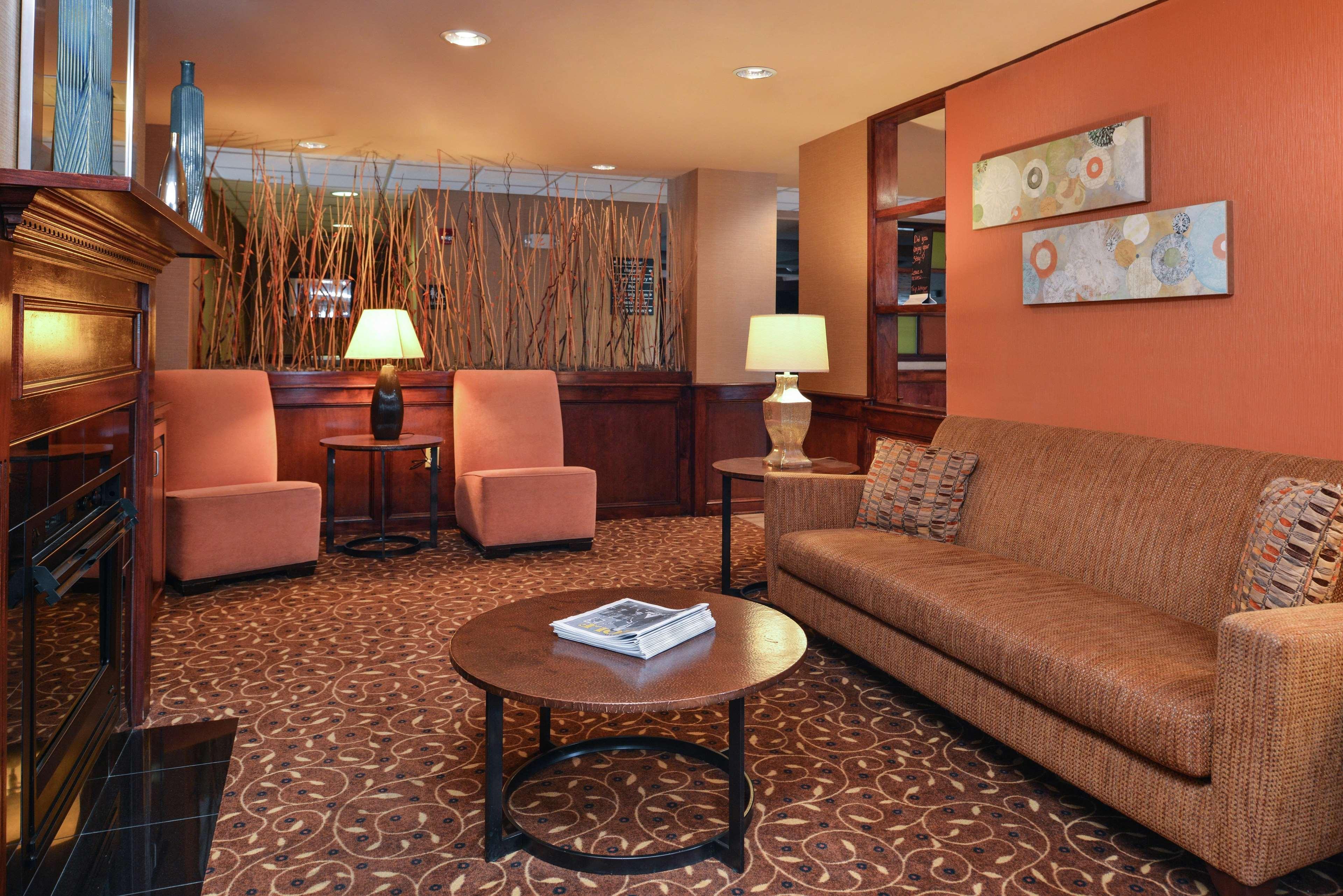 Hampton Inn Greensboro East / Mcleansville מראה חיצוני תמונה