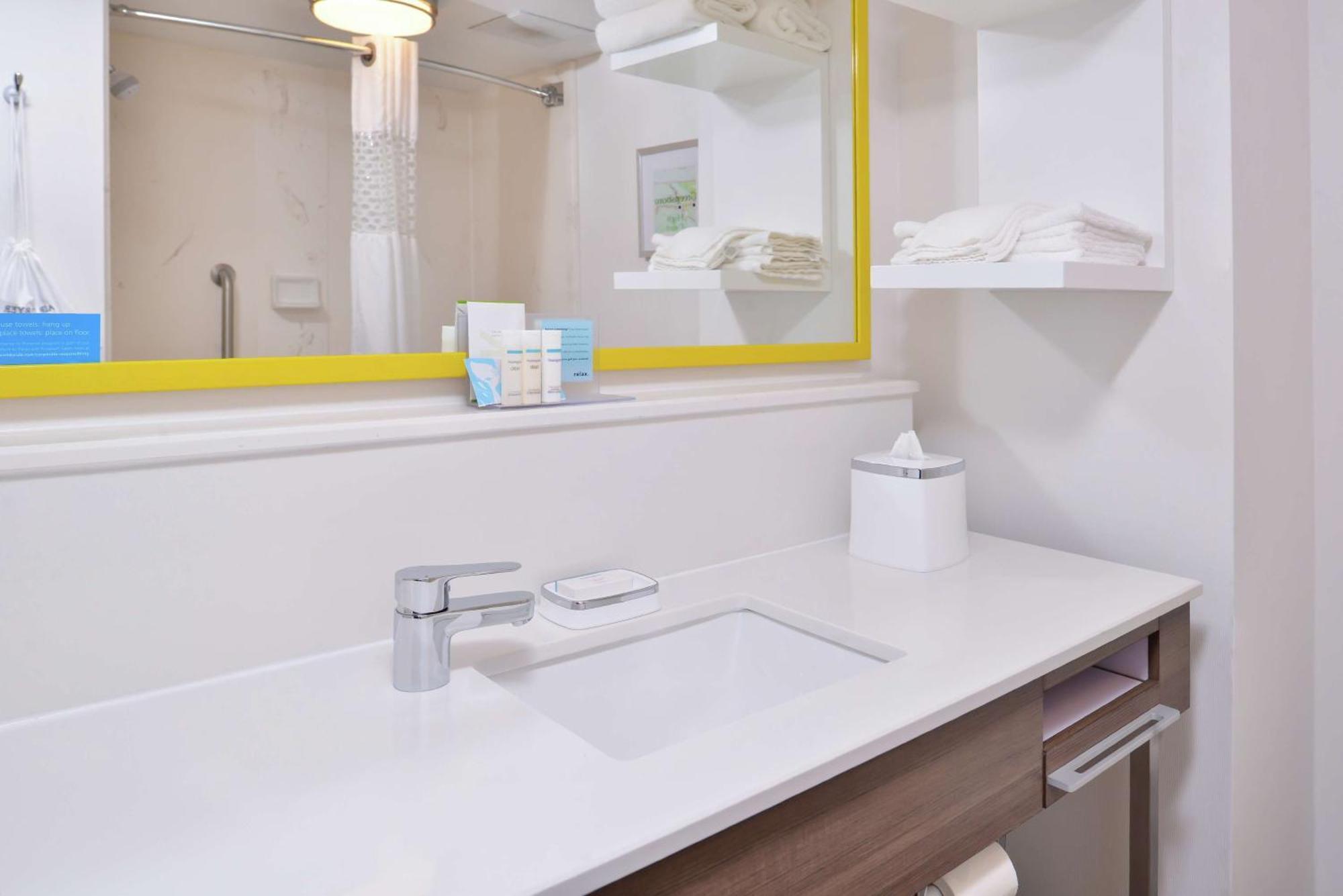Hampton Inn Greensboro East / Mcleansville מראה חיצוני תמונה