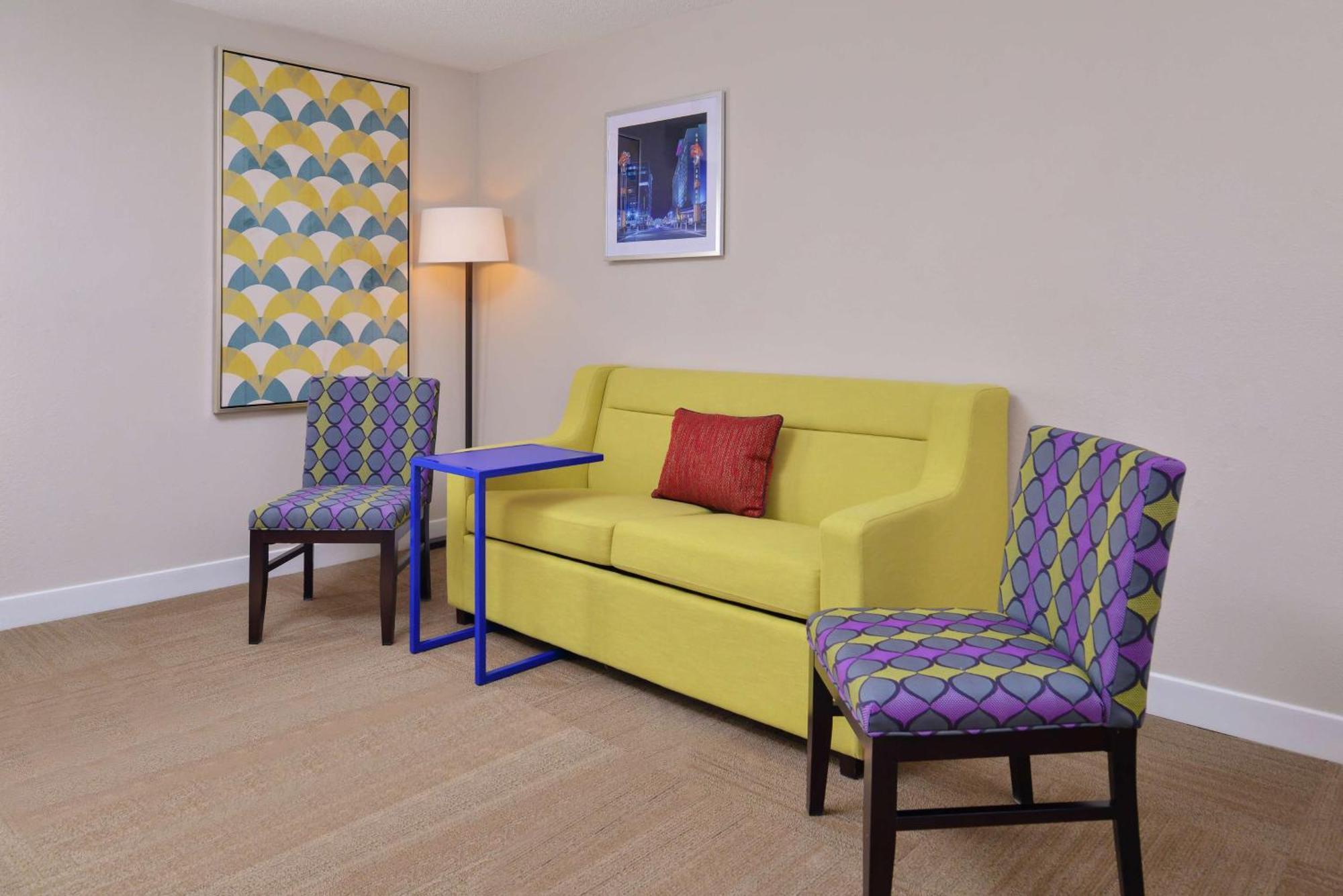 Hampton Inn Greensboro East / Mcleansville מראה חיצוני תמונה